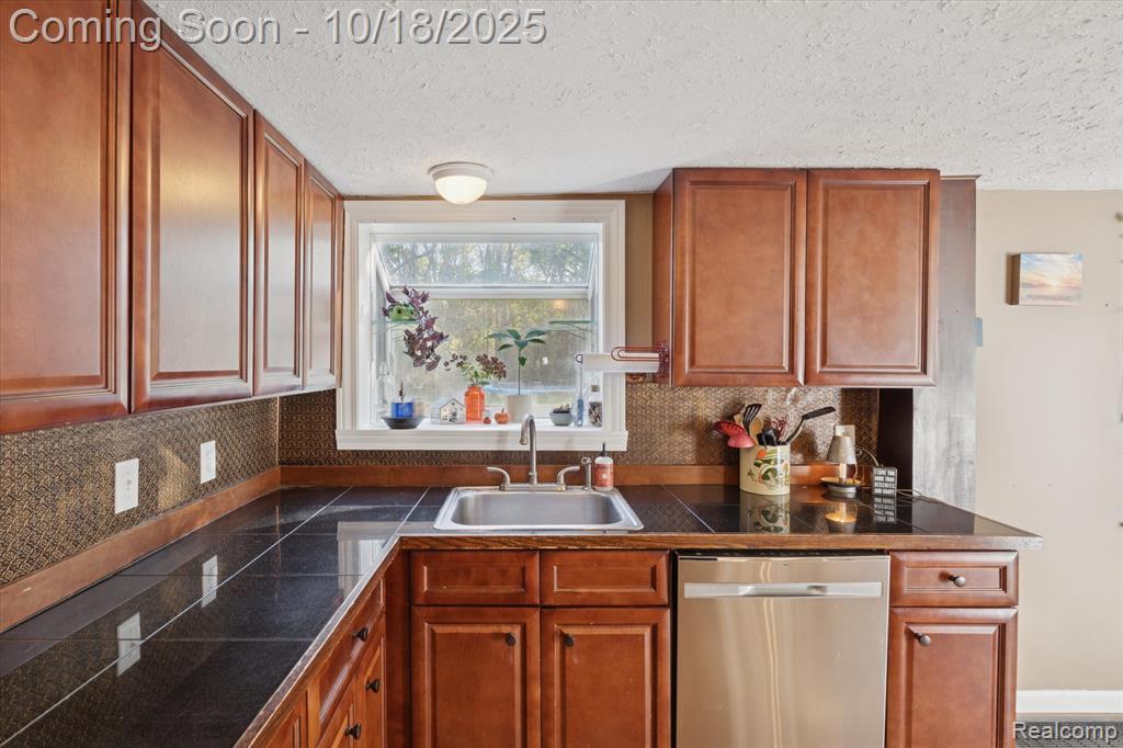 802 Tickner Street, Linden, MI 48451 — Photo 17