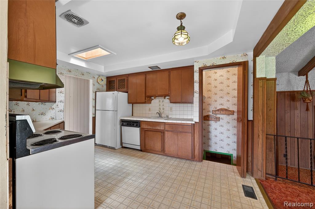 17198 Macarthur Street, Redford, MI 48240 — Photo 10