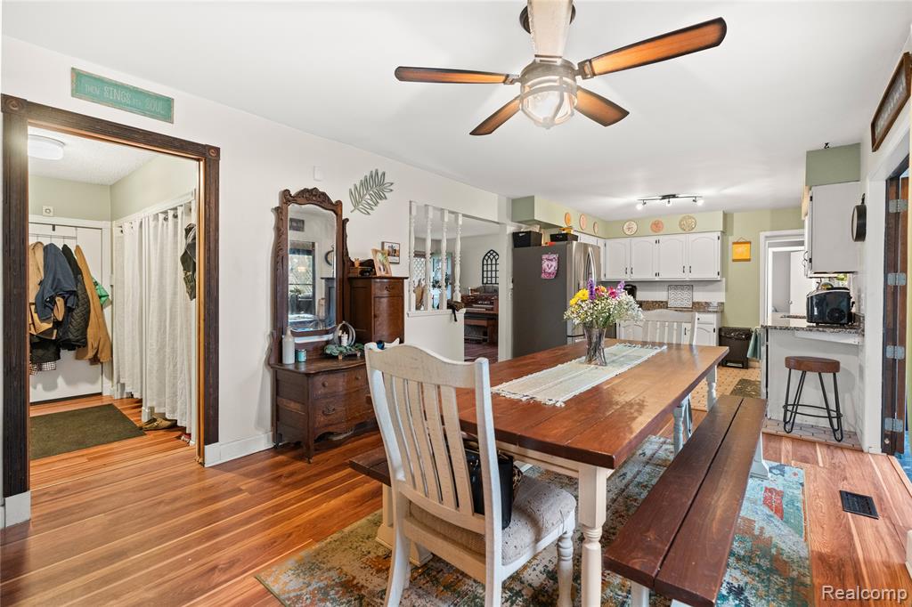 6076 E Carpenter Road, Flint, MI 48506 — Photo 13