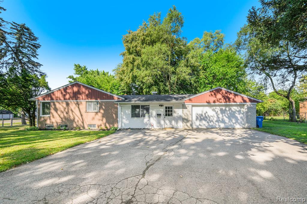 6100 Williams Lake Rd, Waterford, MI 48329 — Photo 22