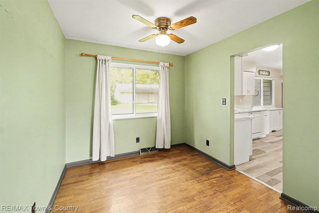 405 Terrace Drive, Flushing, MI 48433 — Photo 14