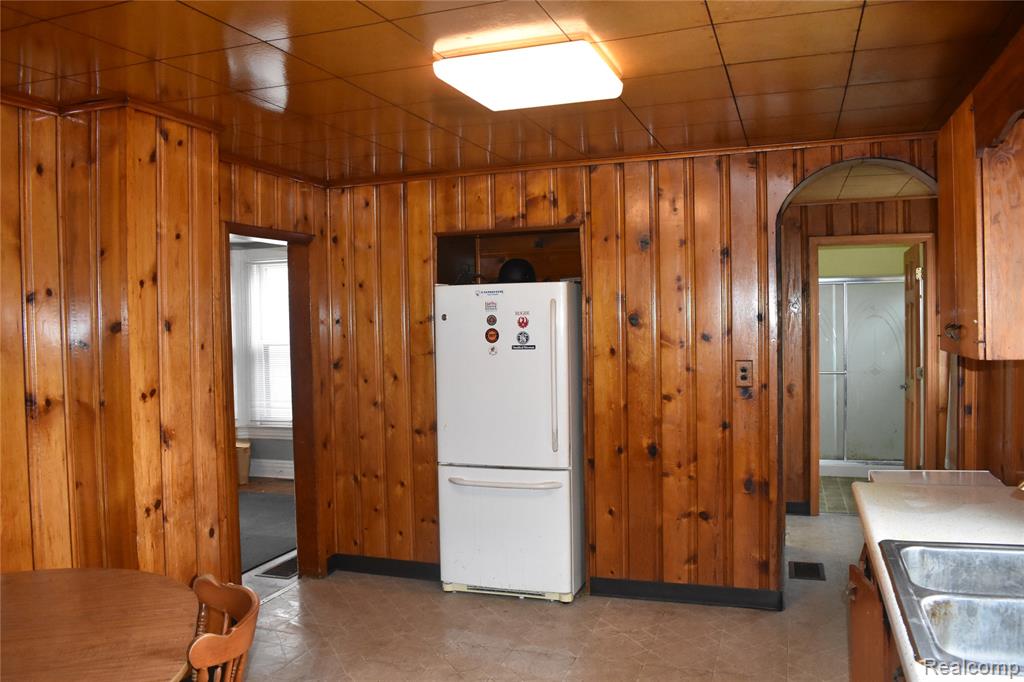 725 W 6th Street, Monroe, MI 48161 — Photo 9
