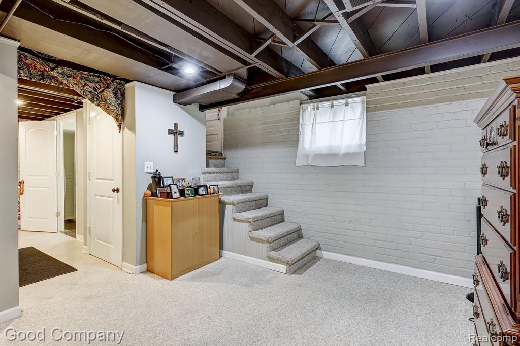 714 W HAZELHURST Street, Ferndale, MI 48220 — Photo 28