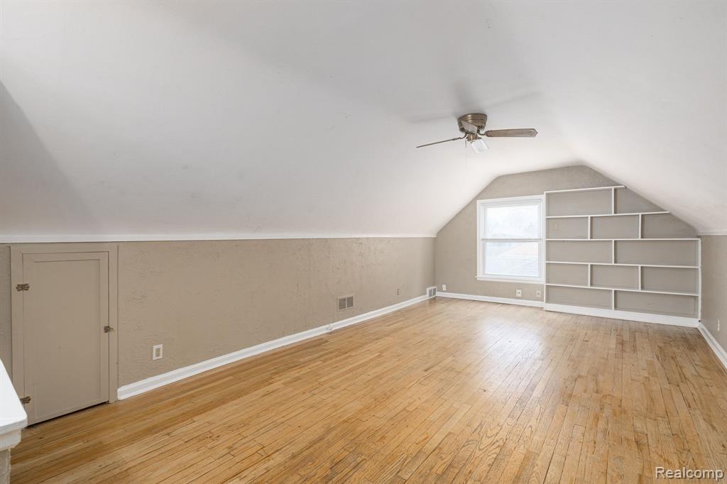 6585 Dolphin Street, Dearborn Heights, MI 48127 — Photo 20