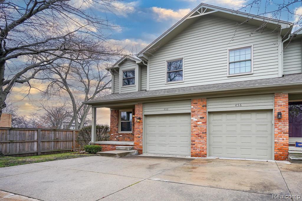 460 OAKGROVE, Clawson, MI — Photo 2