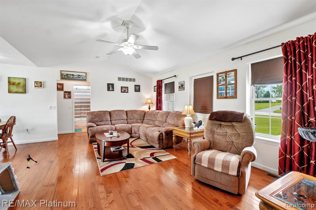 11704 Glen Mary, Byron, MI 48418 — Photo 7