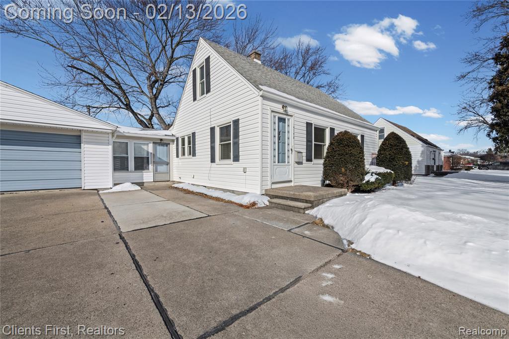 4196 Clippert Street, Dearborn Heights, MI 48125 — Photo 2