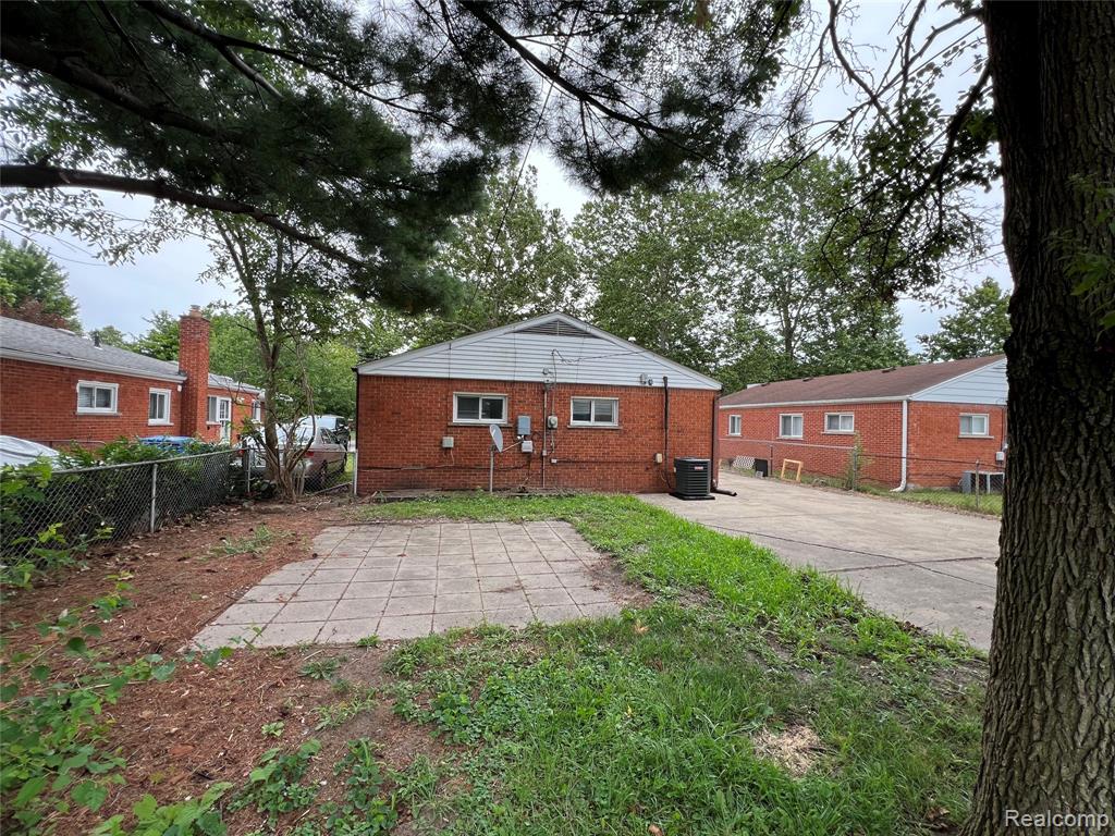 4696 Roosevelt Boulevard, Dearborn Heights, MI, 48125