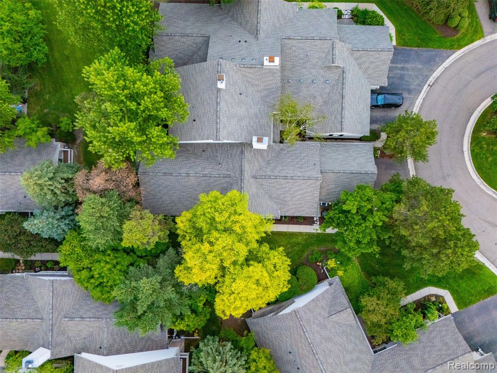 6012 Danbury Court, West Bloomfield, MI — Photo 61