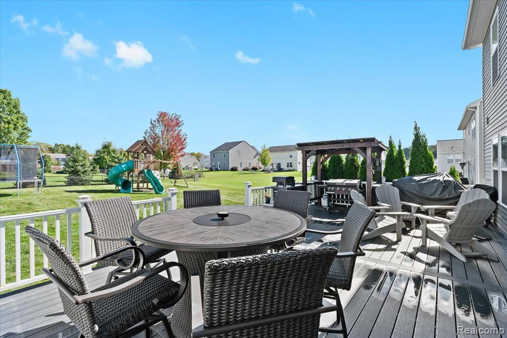 3537 Amber Oaks Drive, Howell, MI 48855 — Photo 26