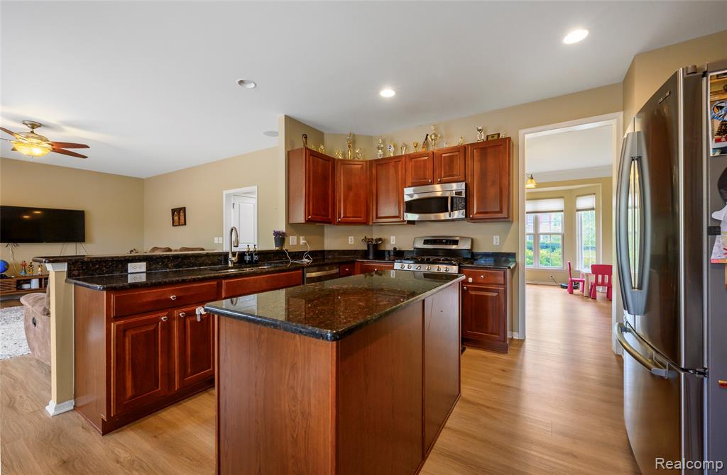 50490 Black Horse Lane, Canton, MI 48188 — Photo 4