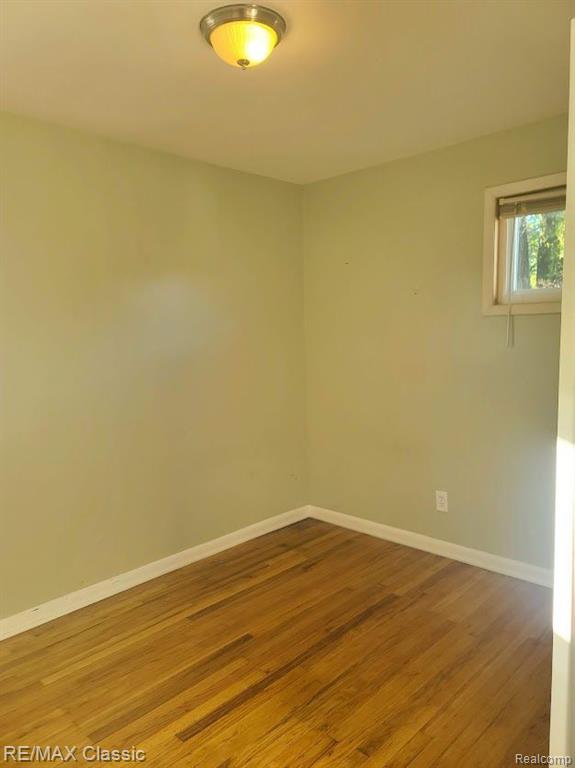 937 E ANNABELLE Avenue, Hazel Park, MI 48030 — Photo 14