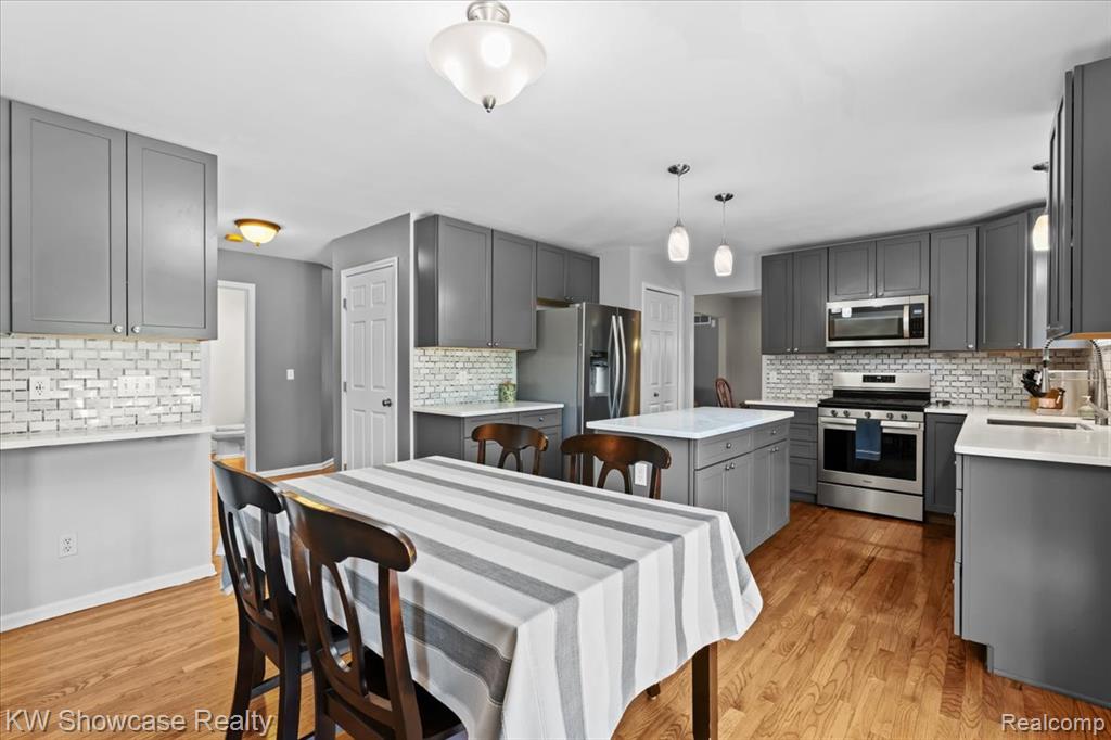 44847 Larkspur, Novi, MI 48377 — Photo 13
