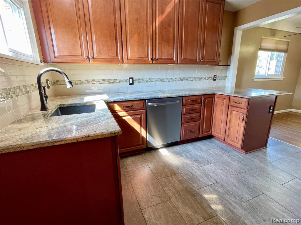 9964 Fox Avenue, Allen Park, MI 48101 — Photo 13