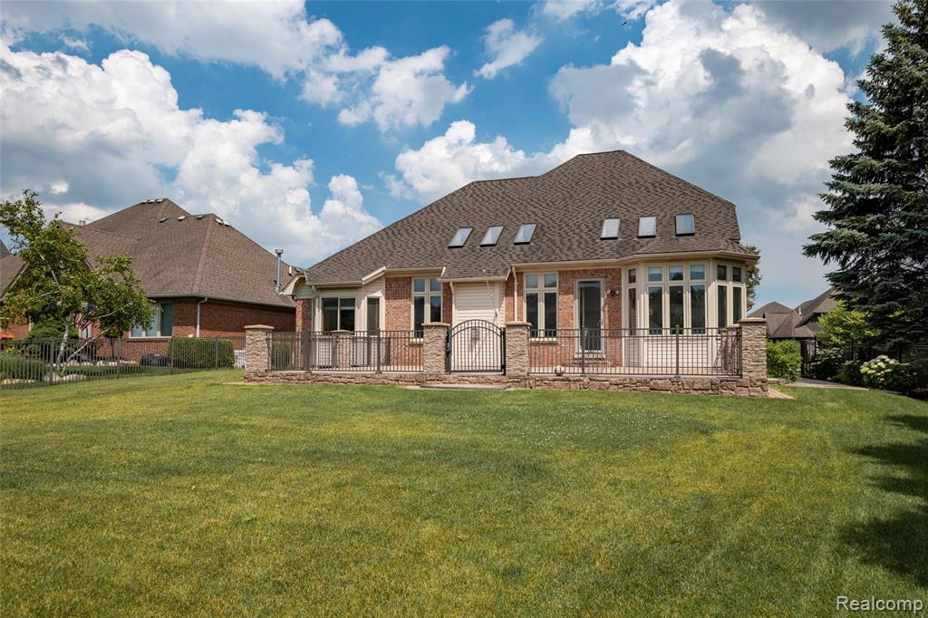 46431 Mariner Drive, Macomb, MI 48044 — Photo 4