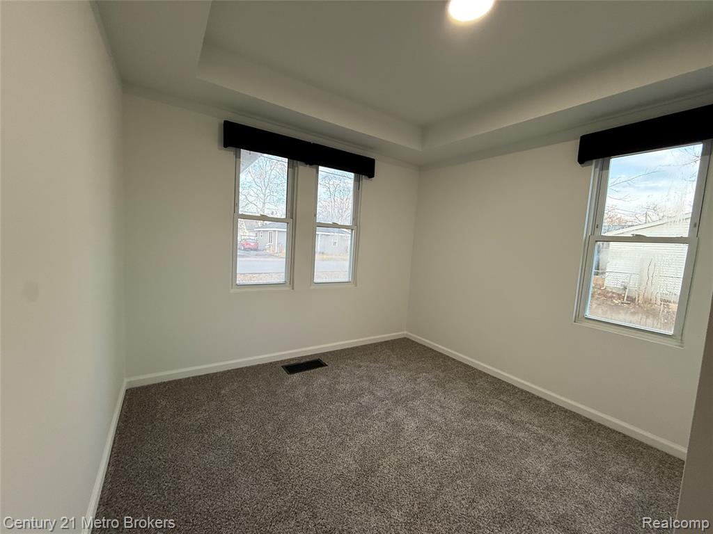 2098 E Scottwood Avenue, Burton, MI 48529 — Photo 11