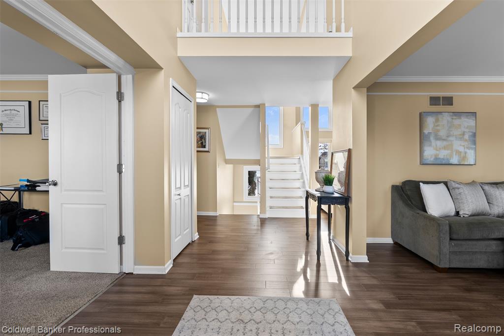 46985 Glastonbury Drive, Canton, MI 48188 — Photo 9