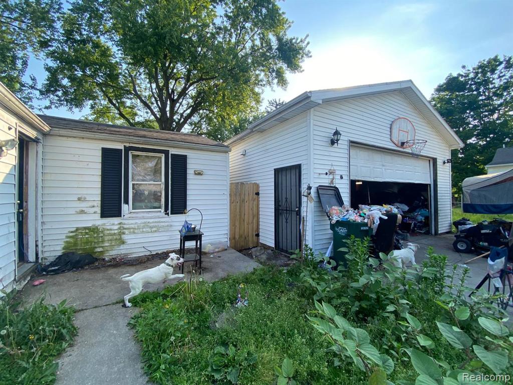 5632 Hughes Road, Lansing, MI 48911 — Photo 25