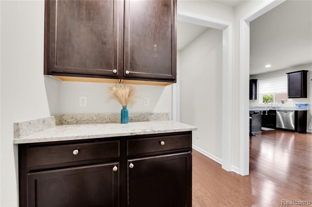 49633 Malten Drive, Macomb, MI 48044 — Photo 7