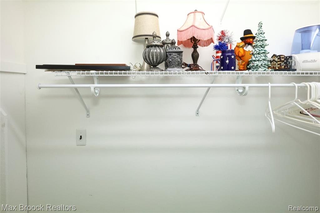 444 Chester Street S, 413, Birmingham, MI 48009 — Photo 32