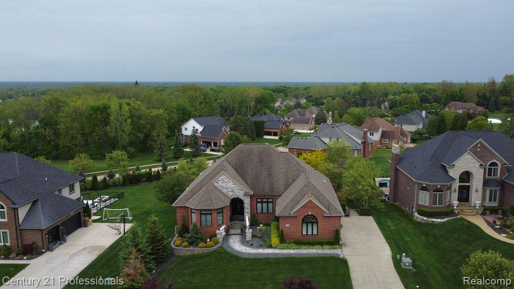 8814 PRESTWICK Lane, Washington, MI 48095 — Photo 2