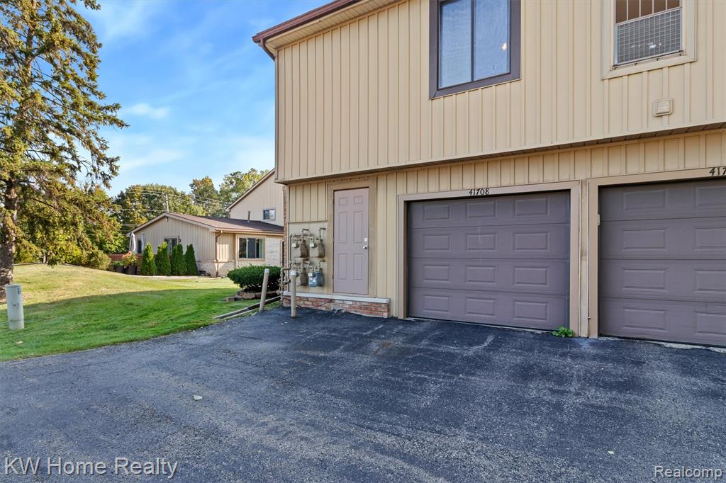 41708 Bedford Drive, Canton, MI 48187 — Photo 22
