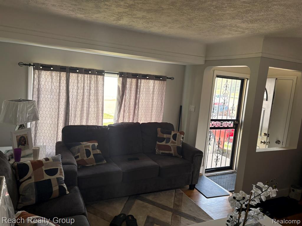 11430 Lenore, Redford, MI 48239 — Photo 2