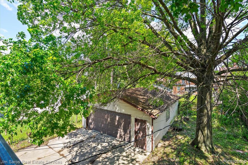 9417 E OUTER Drive, Detroit, MI 48213 — Photo 23