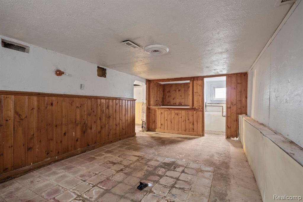 606 OAKLAND Avenue, Royal Oak, MI 48067 — Photo 45