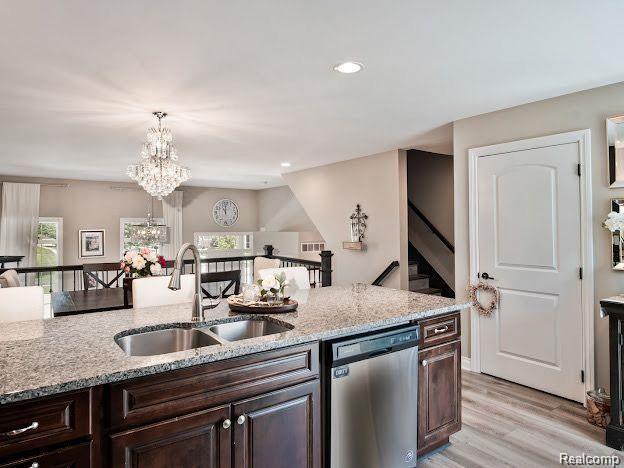 53510 CHAMPLAIN Street, Macomb, MI 48042 — Photo 8