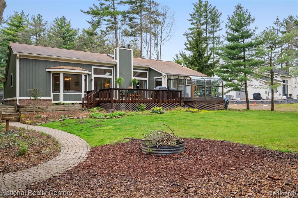 4049 PINESTEAD Drive, Commerce Twp, MI 48390 — Photo 61