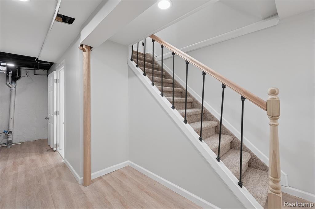 5232 Dickson Drive, Sterling Heights, MI 48310 — Photo 31