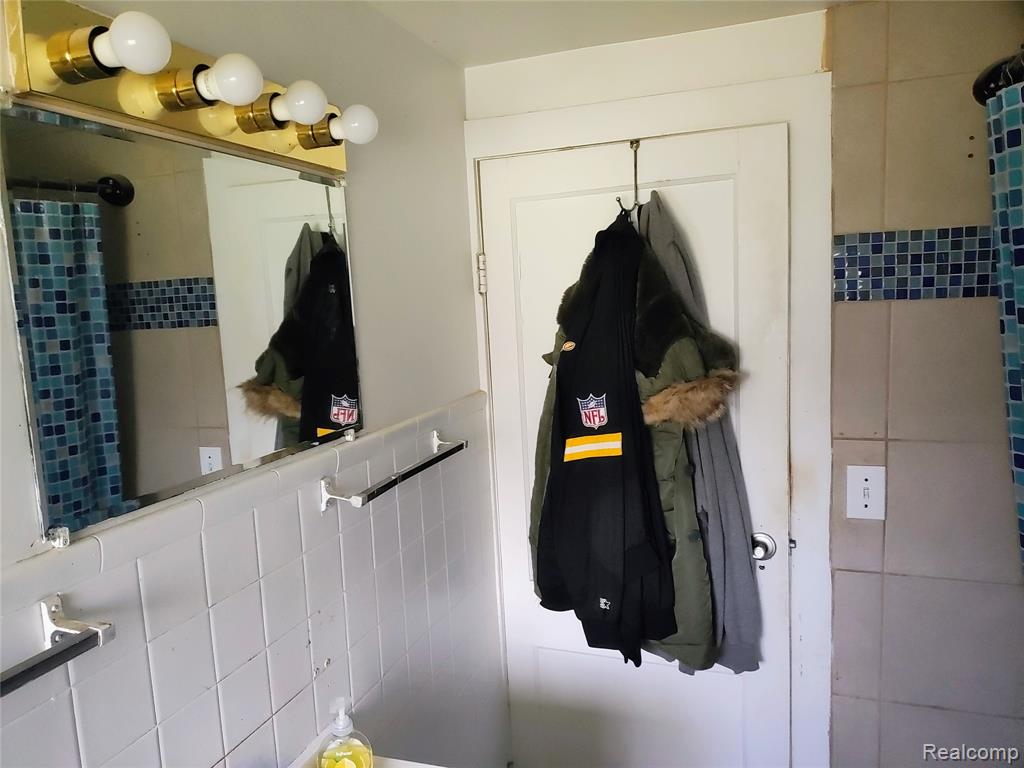 3310 E Pierson Road, Flint, MI 48506 — Photo 12