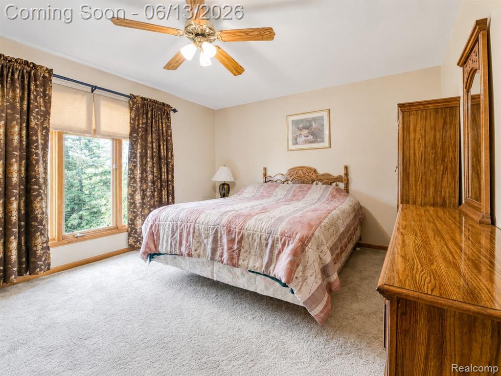 29342 Strathmore Drive, Farmington, MI 48331 — Photo 36