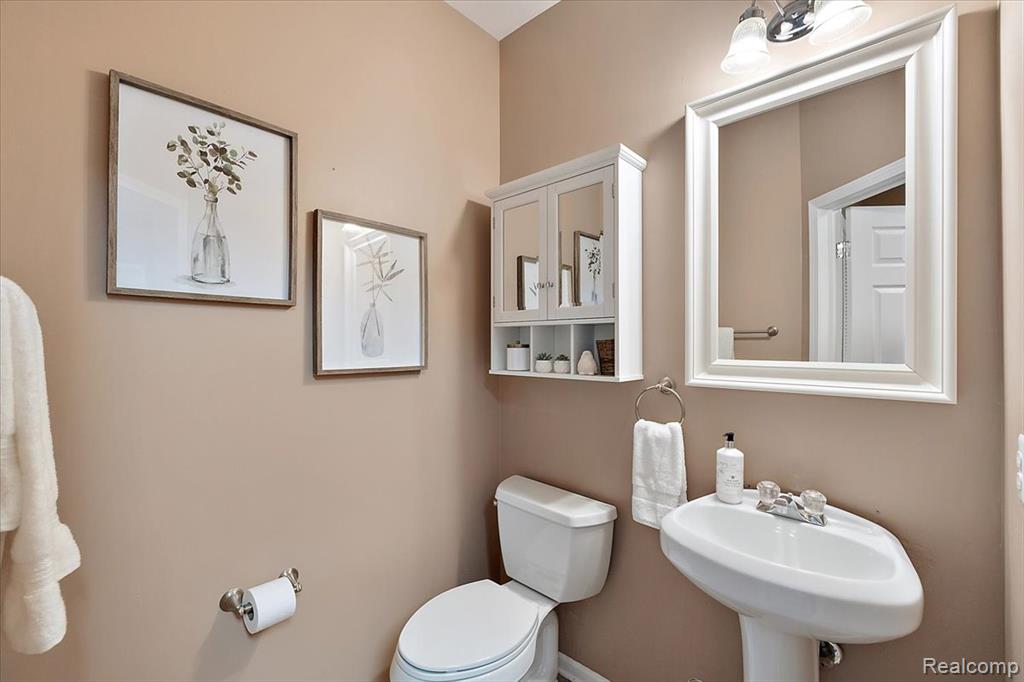 26709 Ashton Drive, Woodhaven, MI 48183 — Photo 20