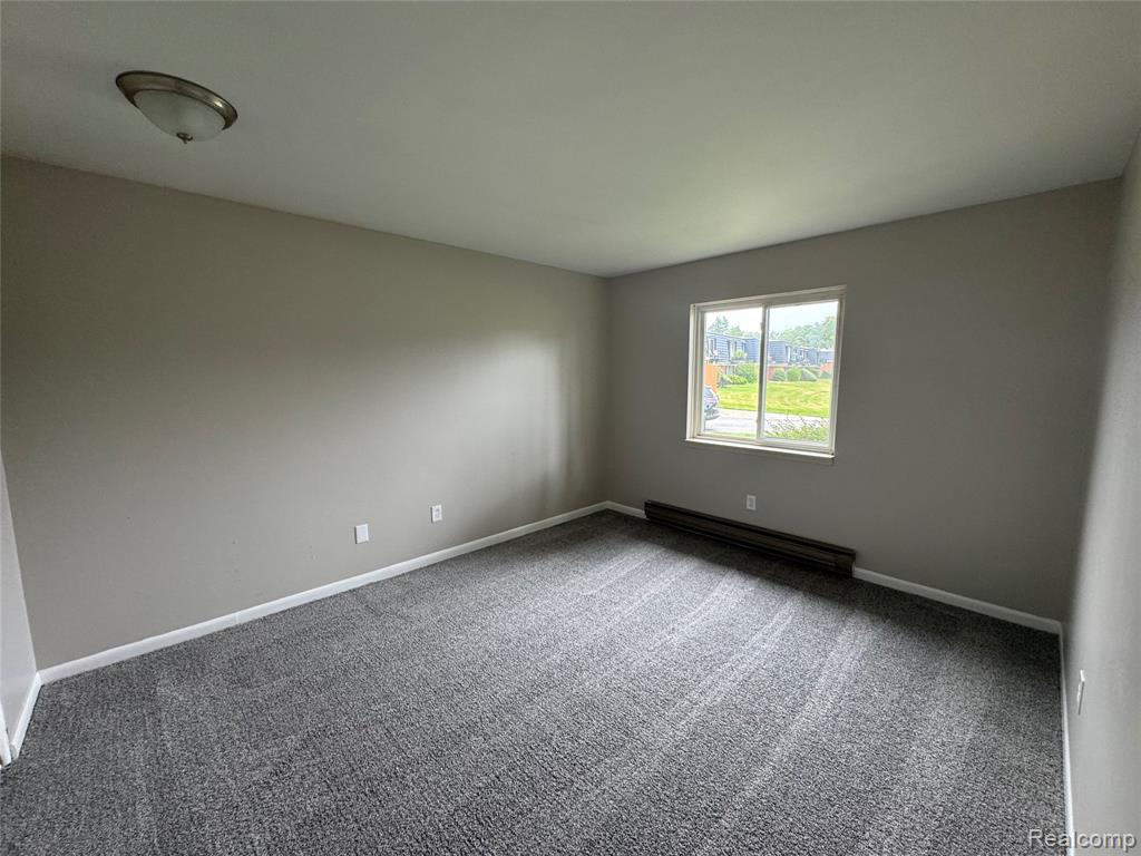 1890 Colonial Village Way, 1, Waterford, MI 48328 — Photo 6