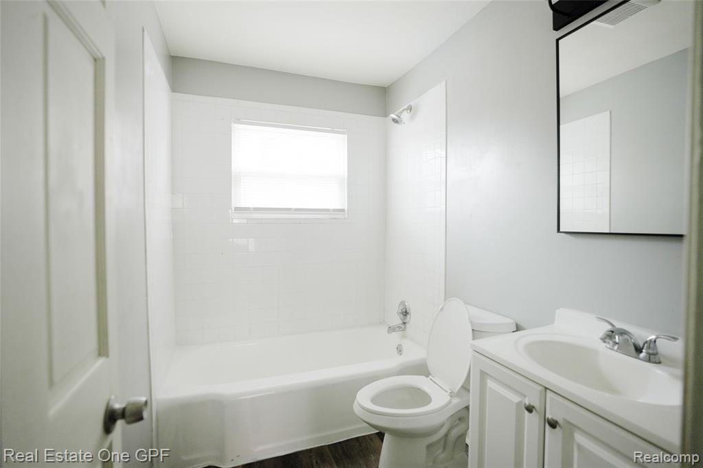 7702 Patton Street, Detroit, MI 48228 — Photo 14