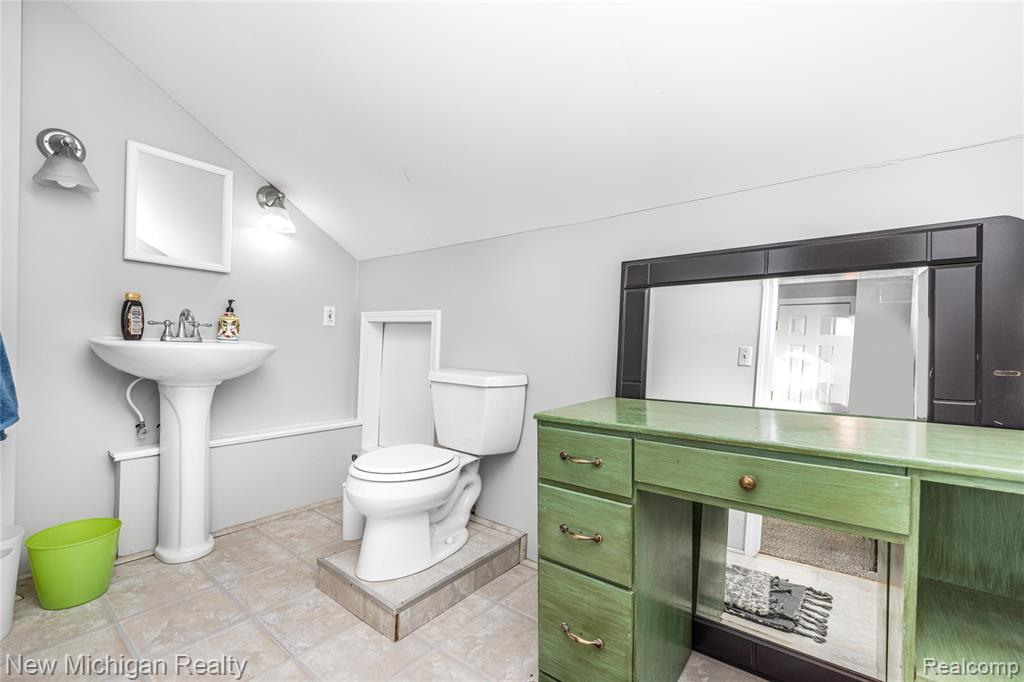 8665 Cooley Lake Road, Commerce Twp, MI 48382 — Photo 51