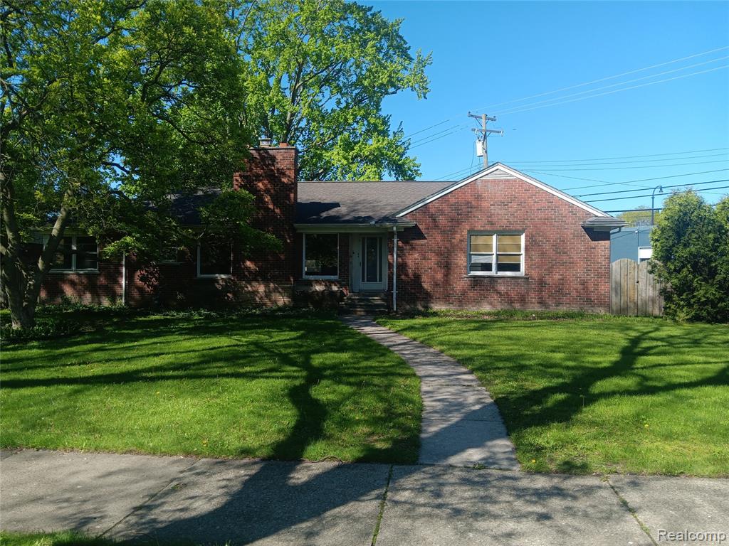967 Washington Road, Grosse Pointe, MI 48230 — front exterior