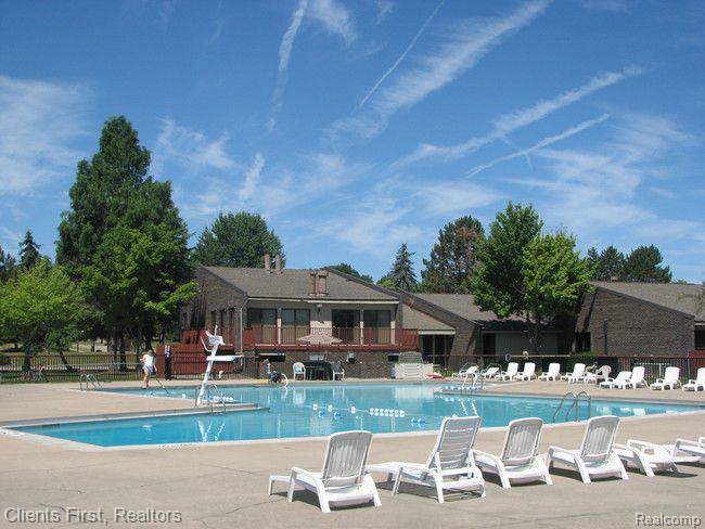 955 WOODLANE Drive, 12, Rochester Hills, MI 48307 — Photo 36