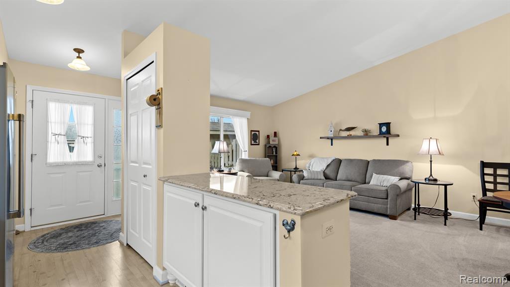 62070 Arlington Circle, South Lyon, MI 48178 — Photo 9