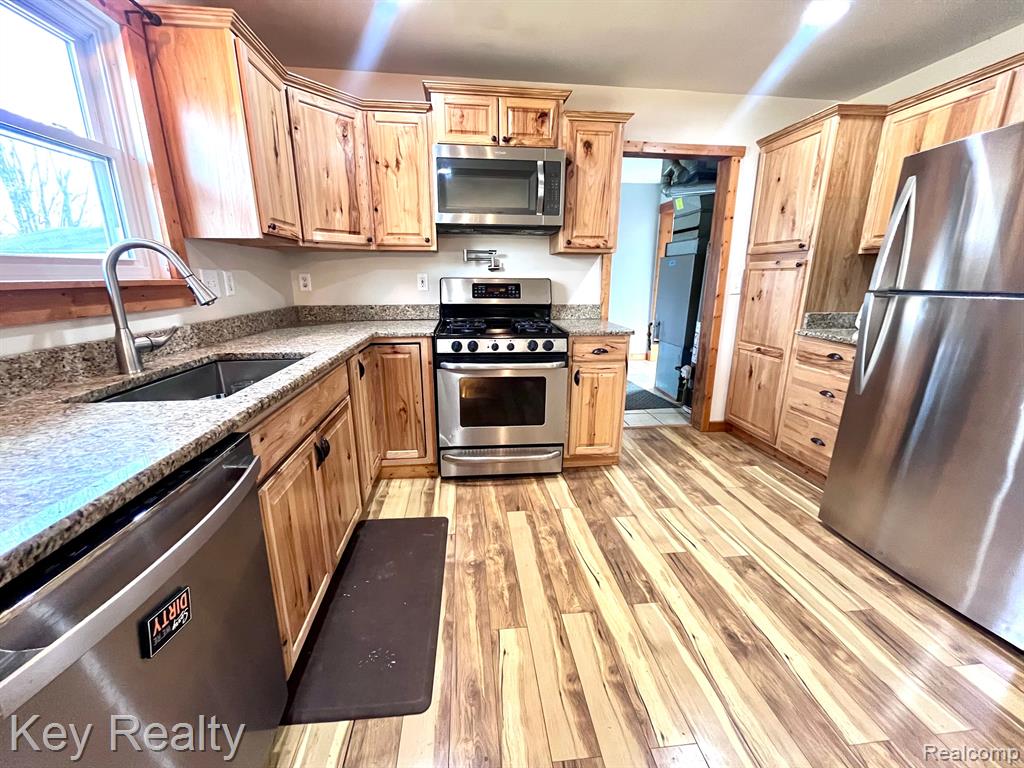 40030 WILLIS Road, Belleville, MI 48111 — Photo 18