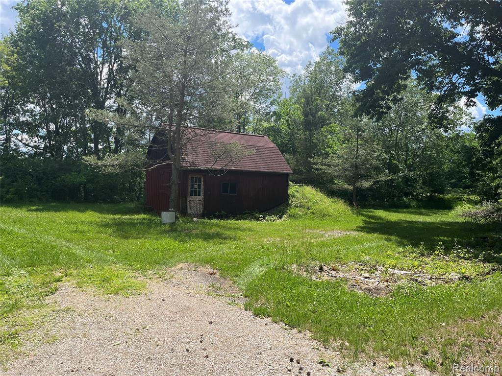 5015 Capac Road, Mussey, MI 48014 — Photo 3