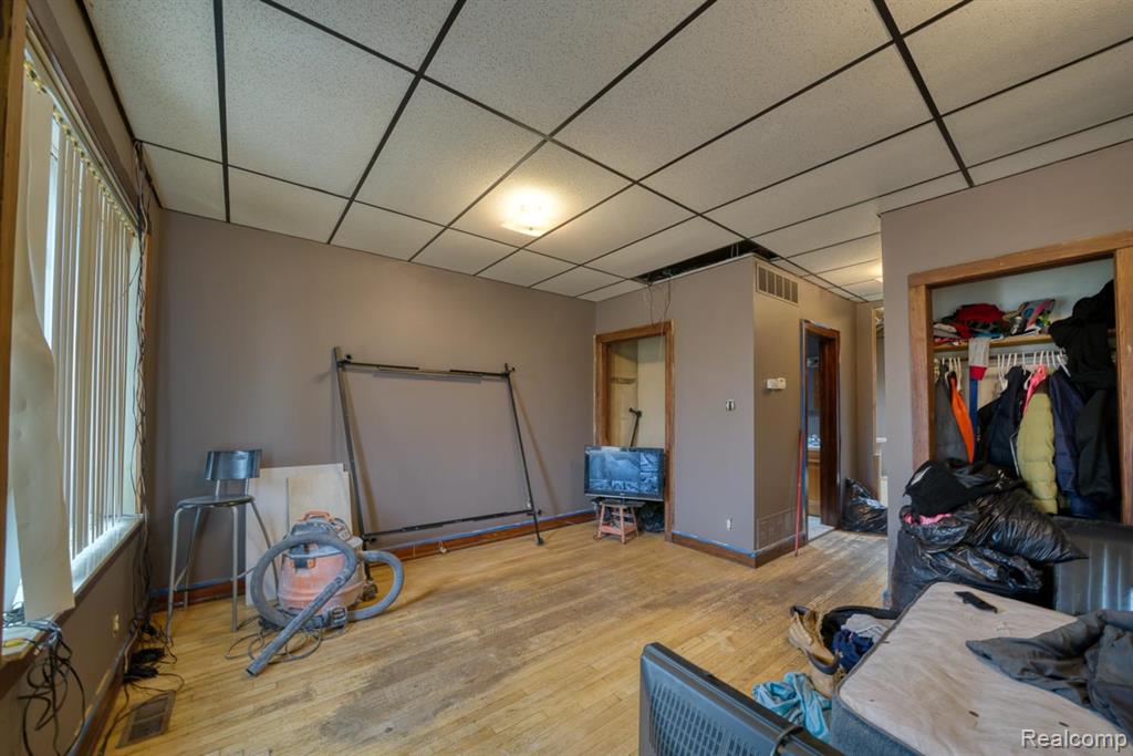 10325 Cadieux Road, Detroit, MI 48224 — Photo 29