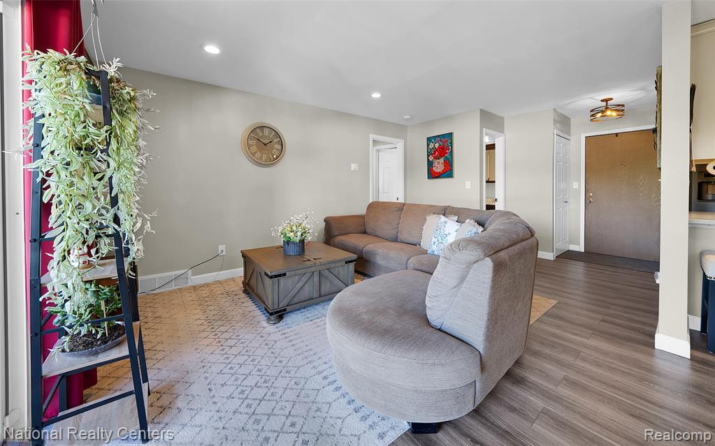 895 S Pontiac Trail, C203, Walled Lake, MI 48390 — Photo 15