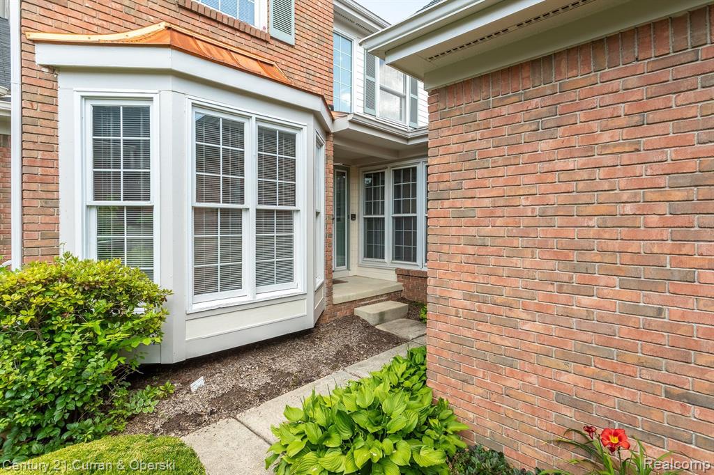 39566 VILLAGE RUN Drive, Northville, MI 48168 — Photo 5