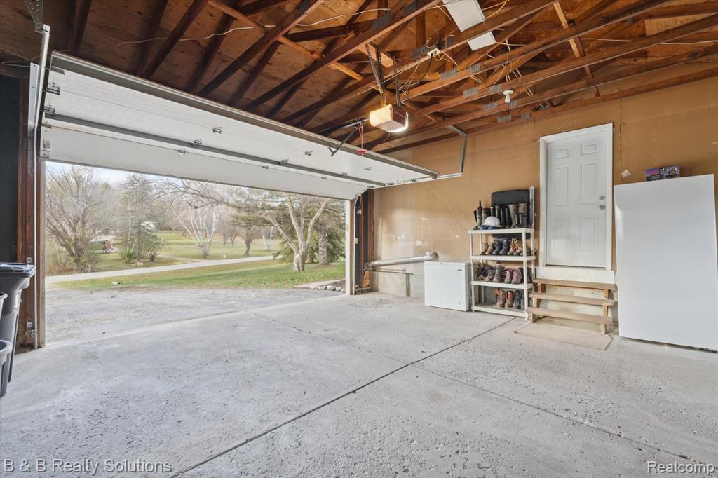 1357 Bloomingfield Drive, Lapeer, MI 48446 — Photo 36