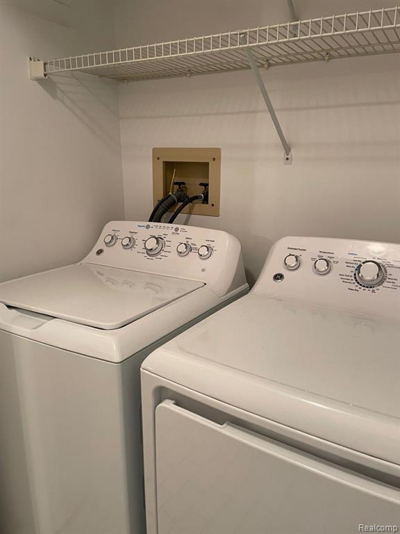 902 RIDGE Court, 122, Brighton, MI 48116 — Photo 25