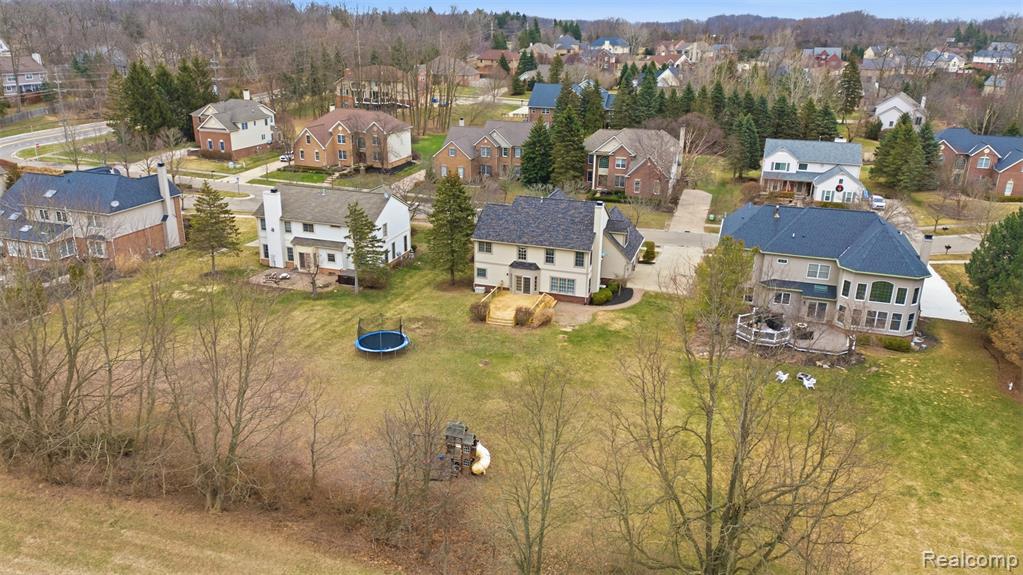 5139 Birkdale Drive, Commerce Twp, MI 48382 — Photo 46