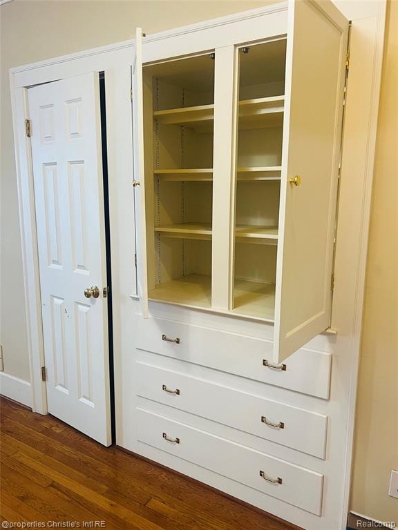 858 Nottingham Road, Grosse Pointe Park, MI 48230 — Photo 9
